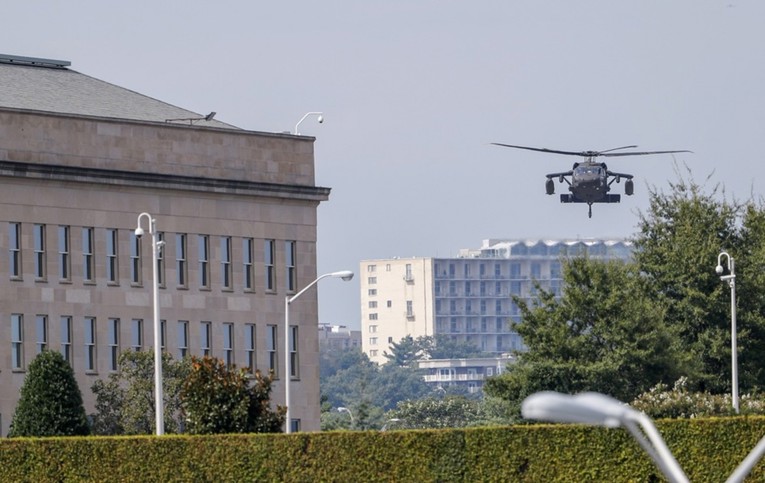 Pentagon: U tijeku incident s opasnim tvarima, hitne službe na terenu