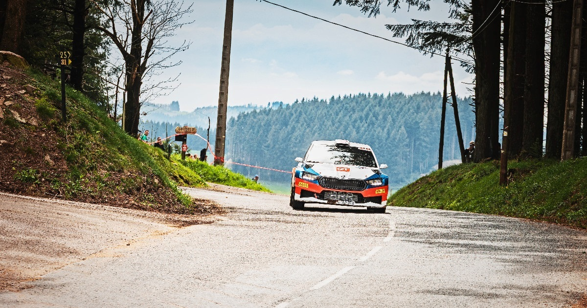 Na reliju u Francuskoj auto se zabio u gledatelje. Troje mrtvih