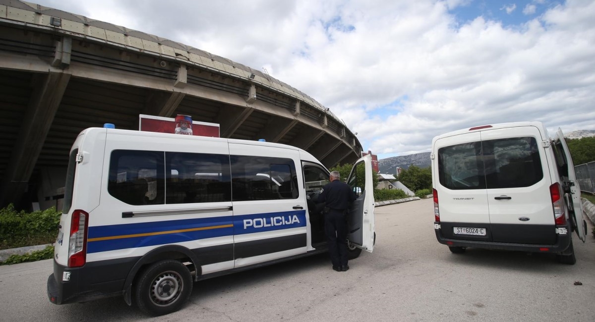 Uhićeni navijači Hajduka, prijetili muškarcima koji su se žalili na novu odluku kluba