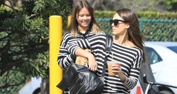 Jessica Alba i njezina kći u usklađenim izdanjima izgledaju kao blizanke