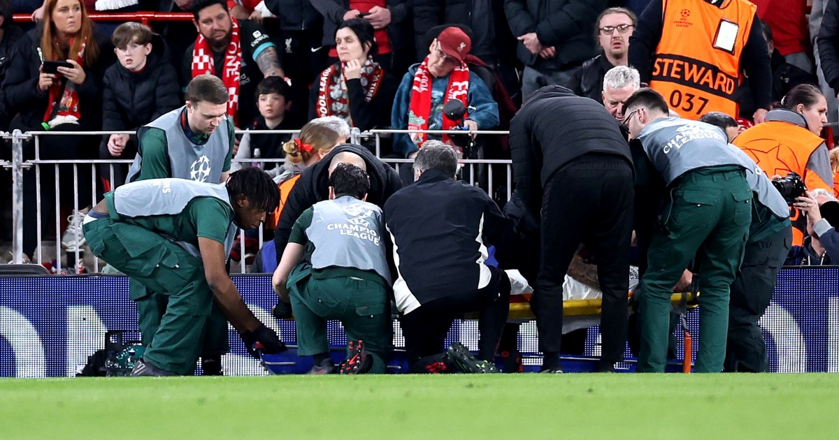 VIDEO Jeziva ozljeda napadača Galatasaraya. Iznosili ga s terena i davali mu kisik