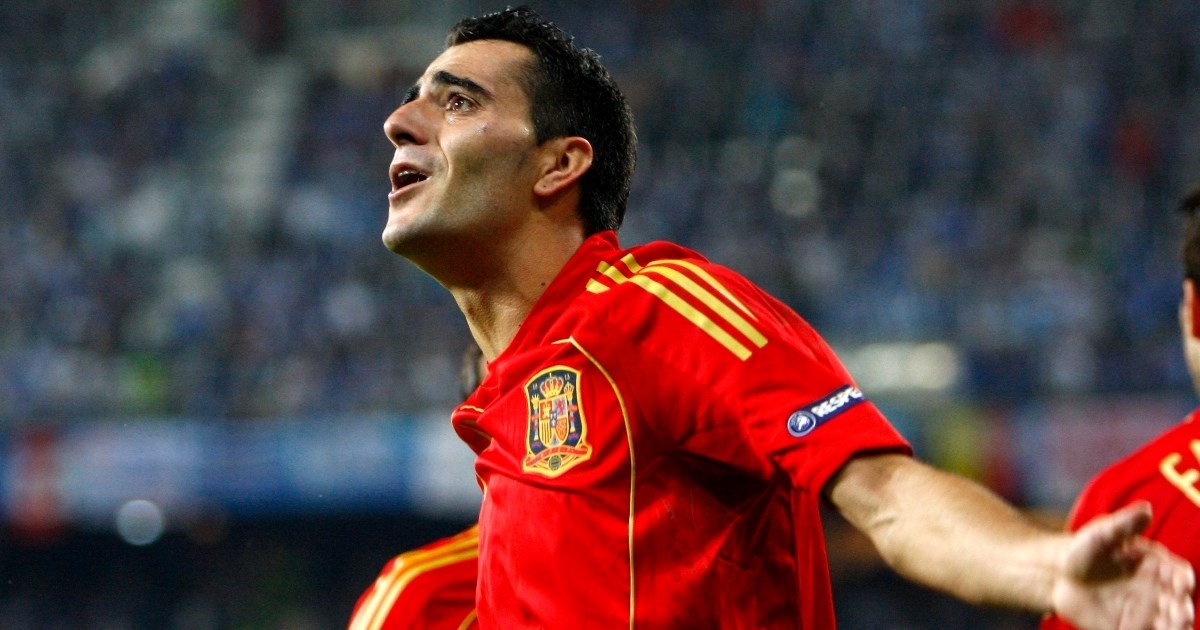 Bio je europski prvak i najbolji strijelac La Lige. S 44 godine igrat će sedmu ligu