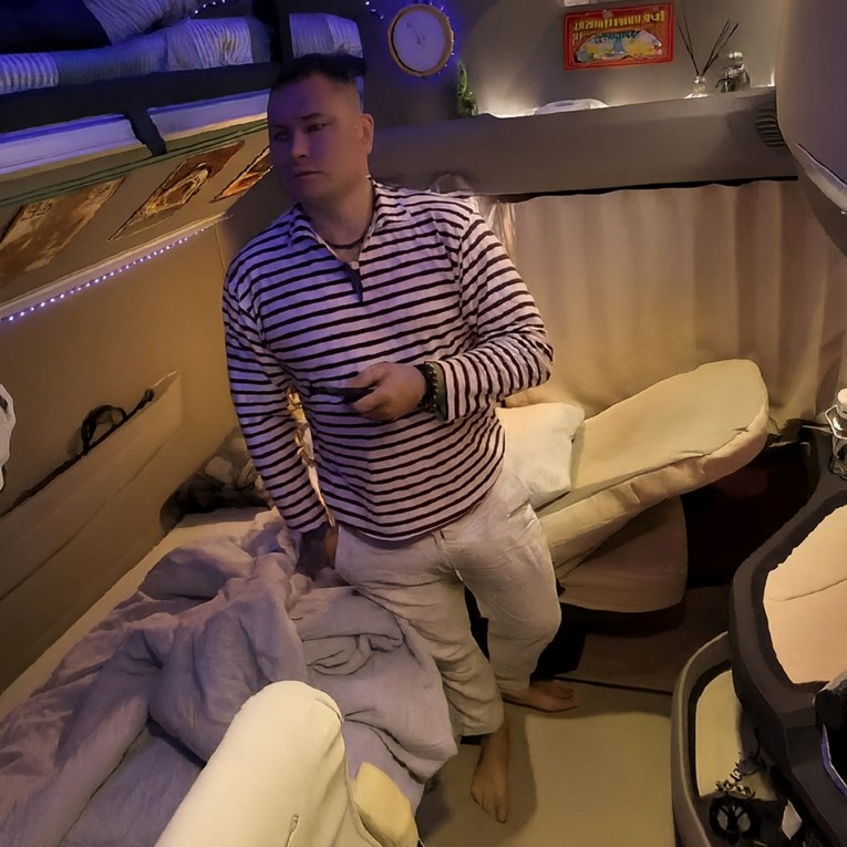 Vozač kamiona pokazao gdje spava pa začudio mnoge, pišu: "Veće od moje sobe"