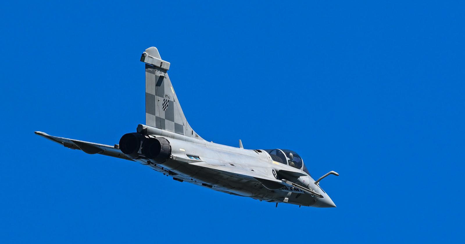 Hrvatski Rafale presreo putnički avion. Emitirao je signal za otmicu