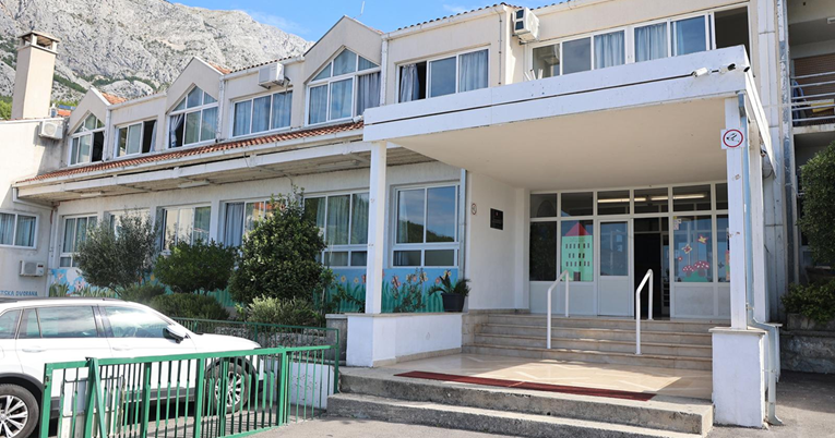 Učenik (11) ključem romobila napao vršnjake. Roditelji odbili poslati djecu u školu