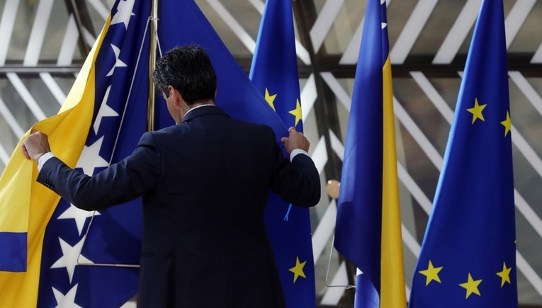 Političari iz BiH podijeljeni oko kandidatskog statusa u EU