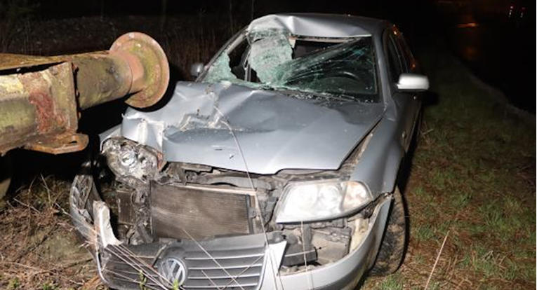 FOTO Pijana vozačica se autom zabila u vagon na Ranžirnom kolodvoru u Zagrebu