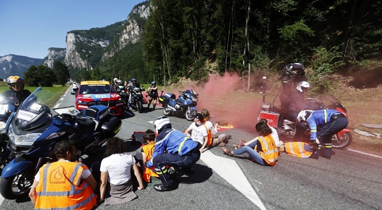 Organizacija koja je prekinula Čilićev meč isto napravila i na Tour de Franceu