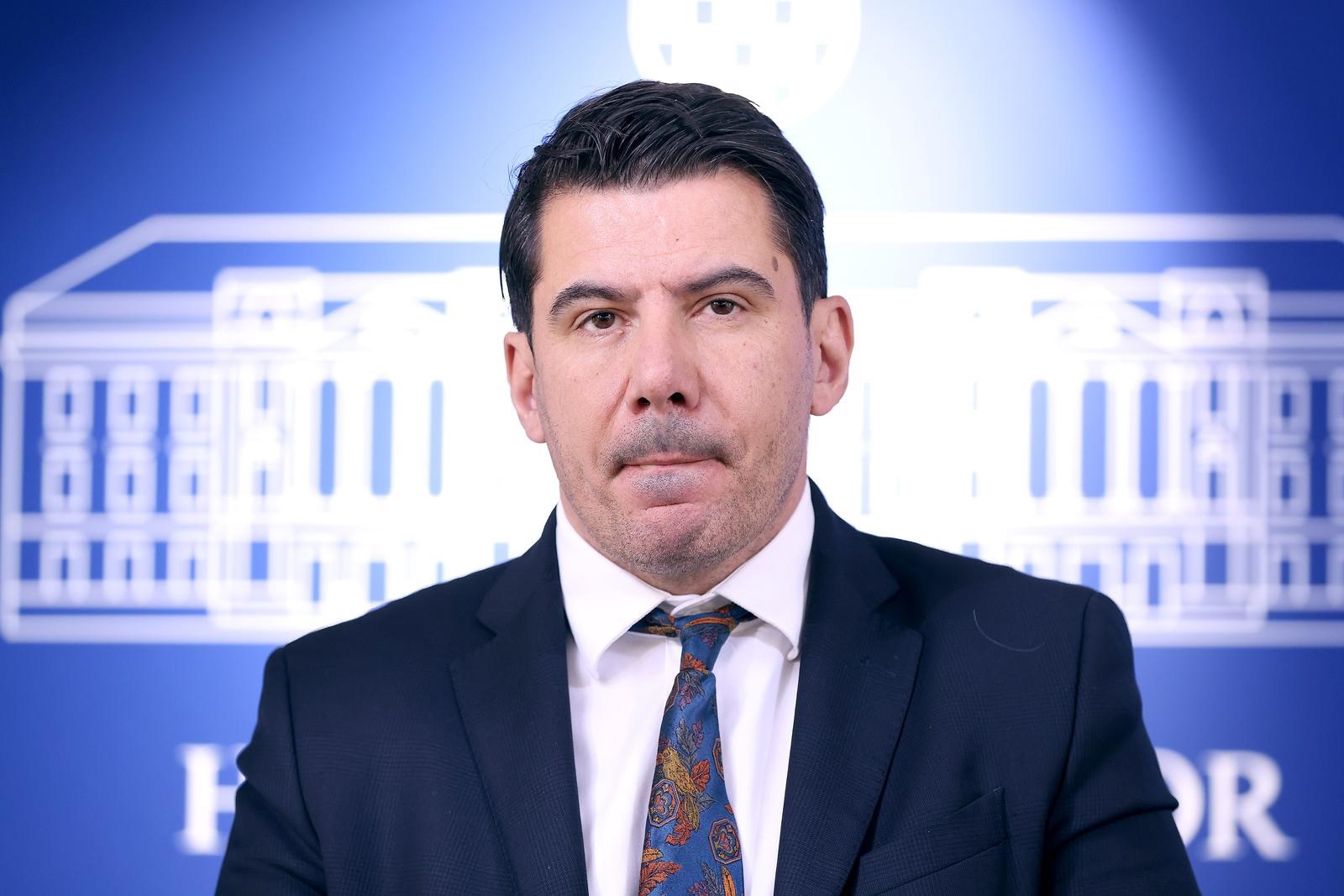 Grmoja u saboru: U našoj zemlji se provodi zamjena stanovništva