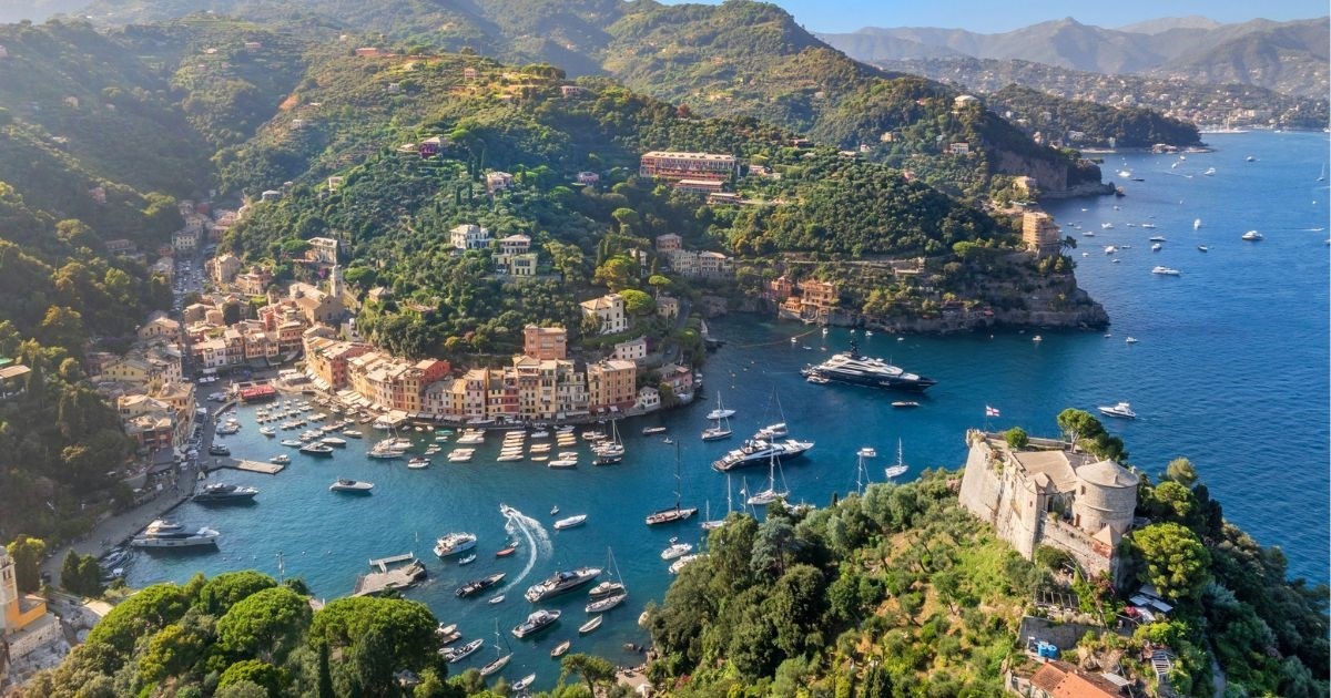 Talijanski grad zabranio hodanje bez majice, sjedenje na pločnicima i piknike