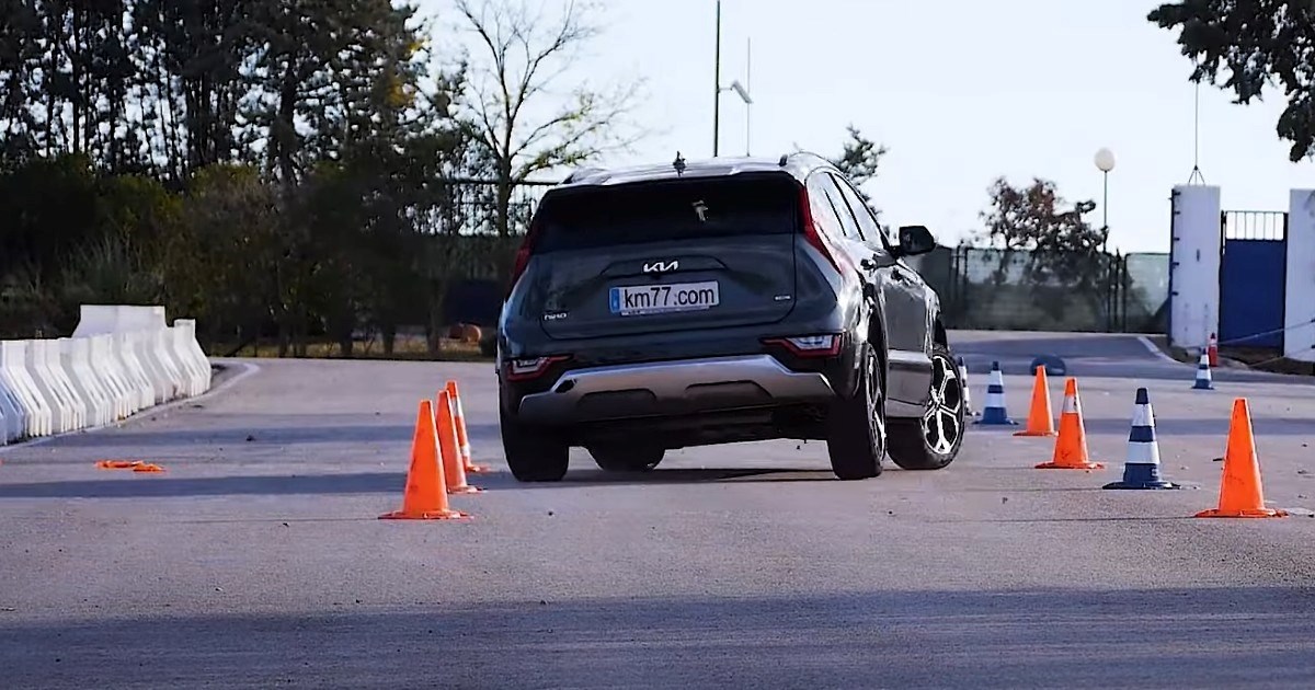 VIDEO Kijin hibrid na testu izbjegavanja losa bolji od Audija RS3