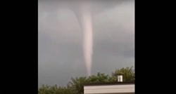 VIDEO Tornado u Italiji oštetio usjeve, uzrokovao nestanak struje