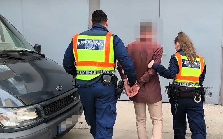 U Mađarskoj na igralištu na smrt pretukli beskućnika, jedan od napadača je maloljetan