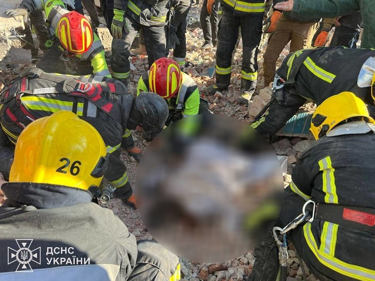 Masakr u Ukrajini: Djeca među 25 ubijenih u jezivom ruskom udaru