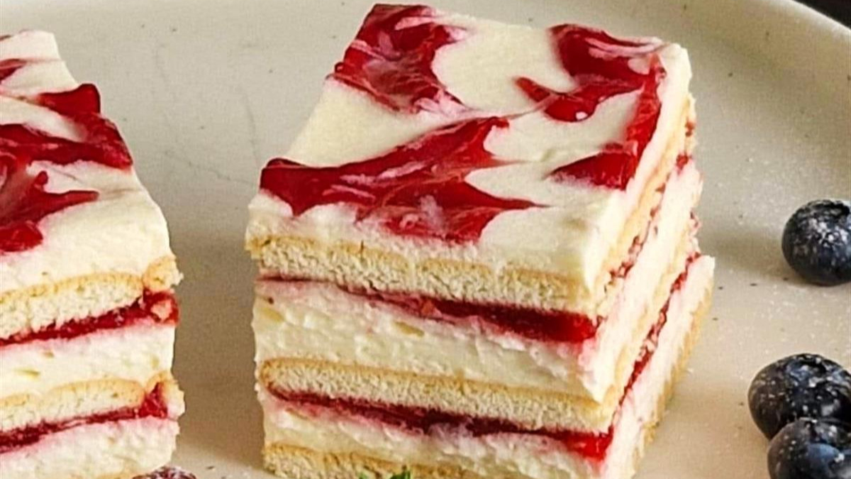 Ljetni kolač čitateljice: Brze kocke s malinama i vanilijom koje obožavamo