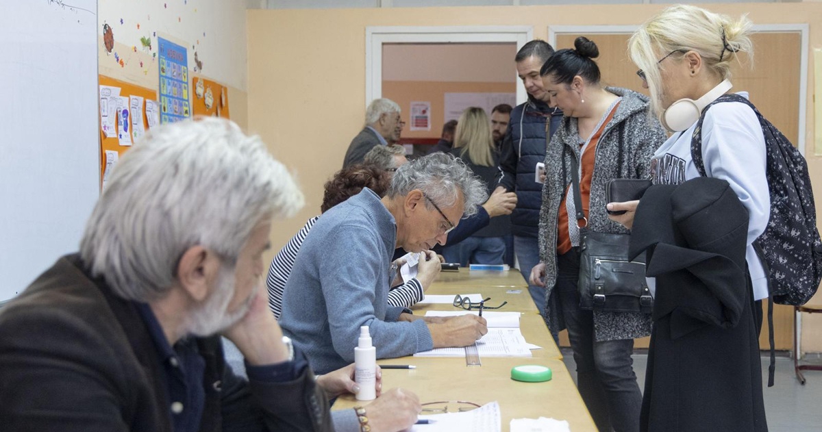 Žena na biralištu pitala gdje može podići "5000 dinara za Vučića"