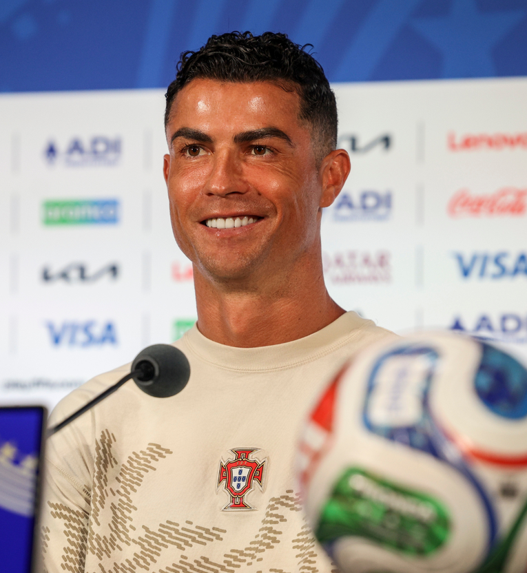 Ronaldo: Jučer je u avionu bila jedna stjuardesa. Po pogledu sam znao odakle je