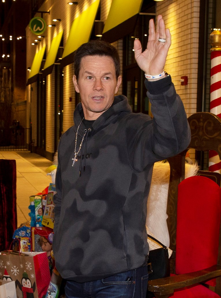 Mark Wahlberg nosi sat koji možete kupiti samo kad pada snijeg u Švicarskoj