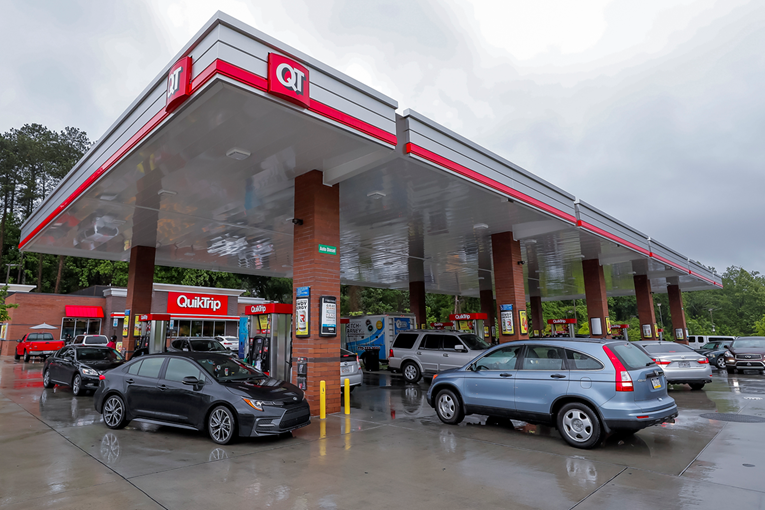 Američka savezna država na 60 dana ukinula porez na gorivo