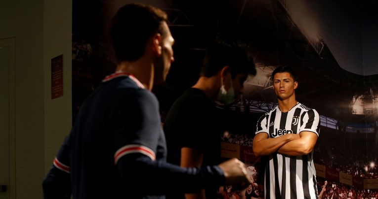 Vidite li što nije u redu s Ronaldovom voštanom figurom u Dubaiju?