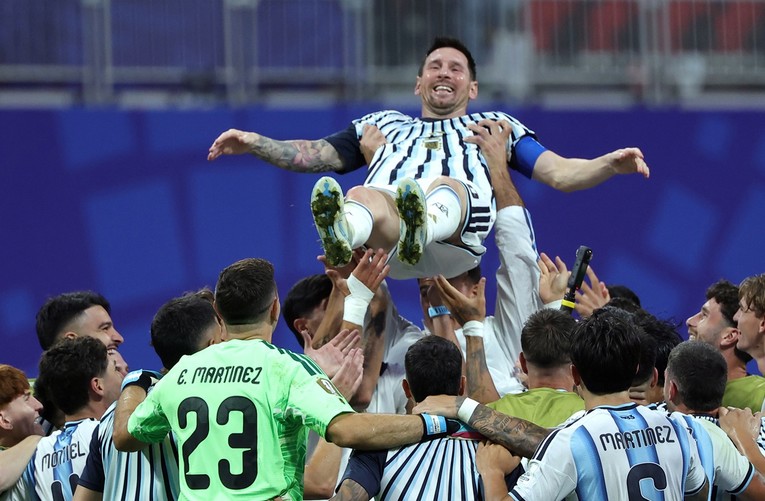 Sve utakmice u Argentini prekinut će se u 10. minuti. Pljeskat će se Messiju