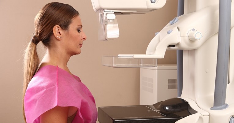 Kada žena treba početi raditi ultrazvuk dojke i mamografiju? Imamo odgovor liječnika