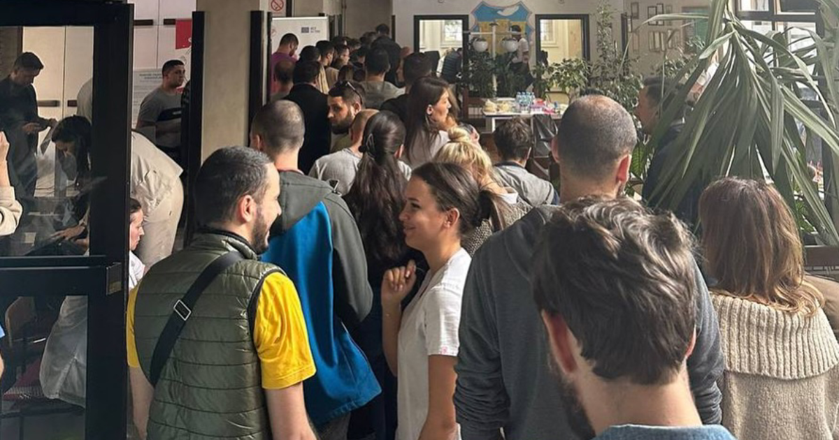 Prizor sa Zavoda za transfuziju u Novom Sadu, nakon nesreće, vraća vjeru u ljude