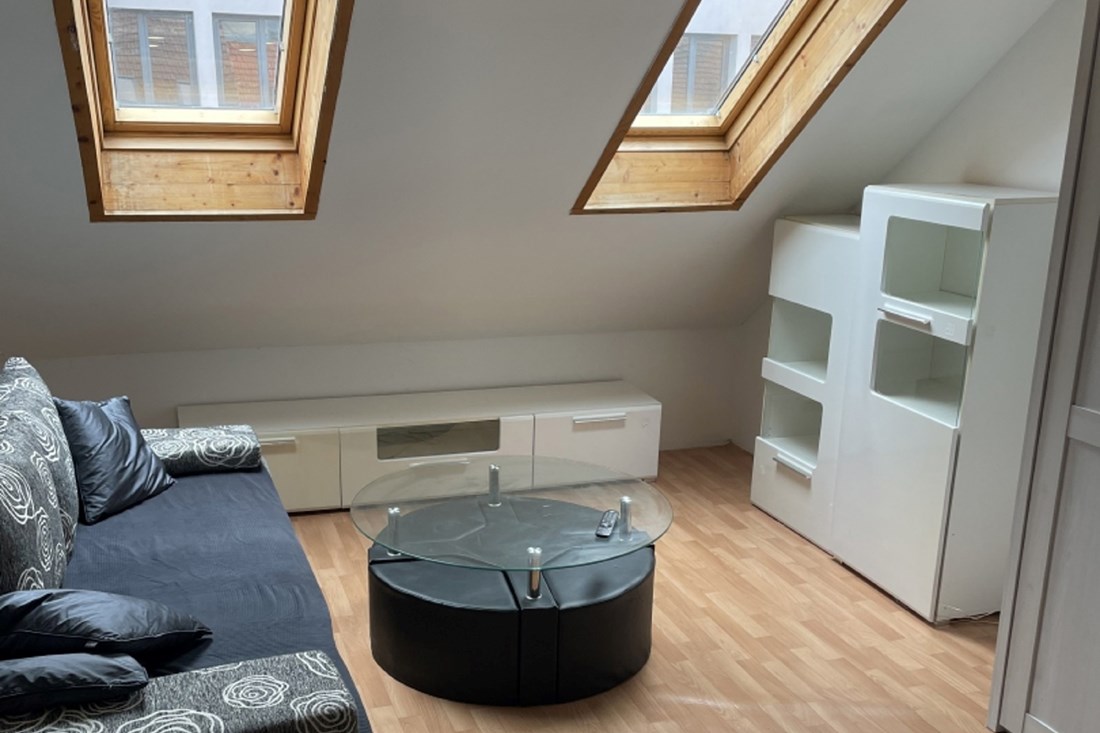 Prodaje se šarmantna kamena kuća na Pelješcu