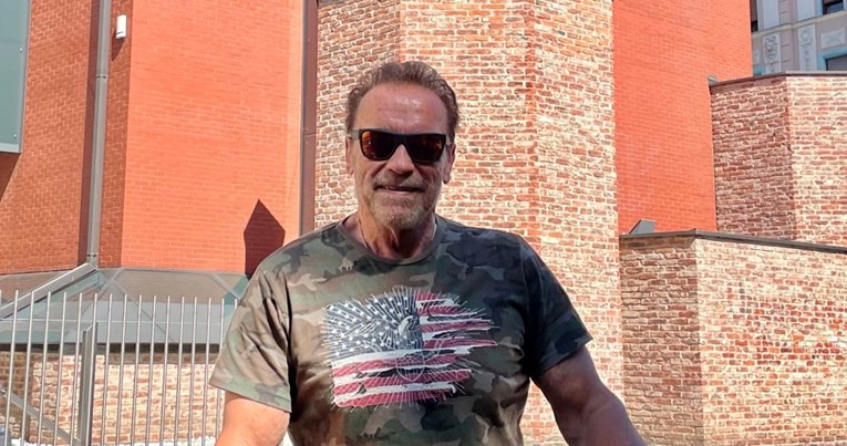 Schwarzenegger ulaz na svoj kongres naplatio 740 kuna pa se pojavio samo na videu