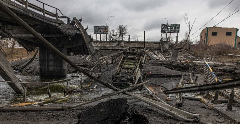 Rusija: Prekidamo vatru po Mariupolju da civili mogu napustiti grad
