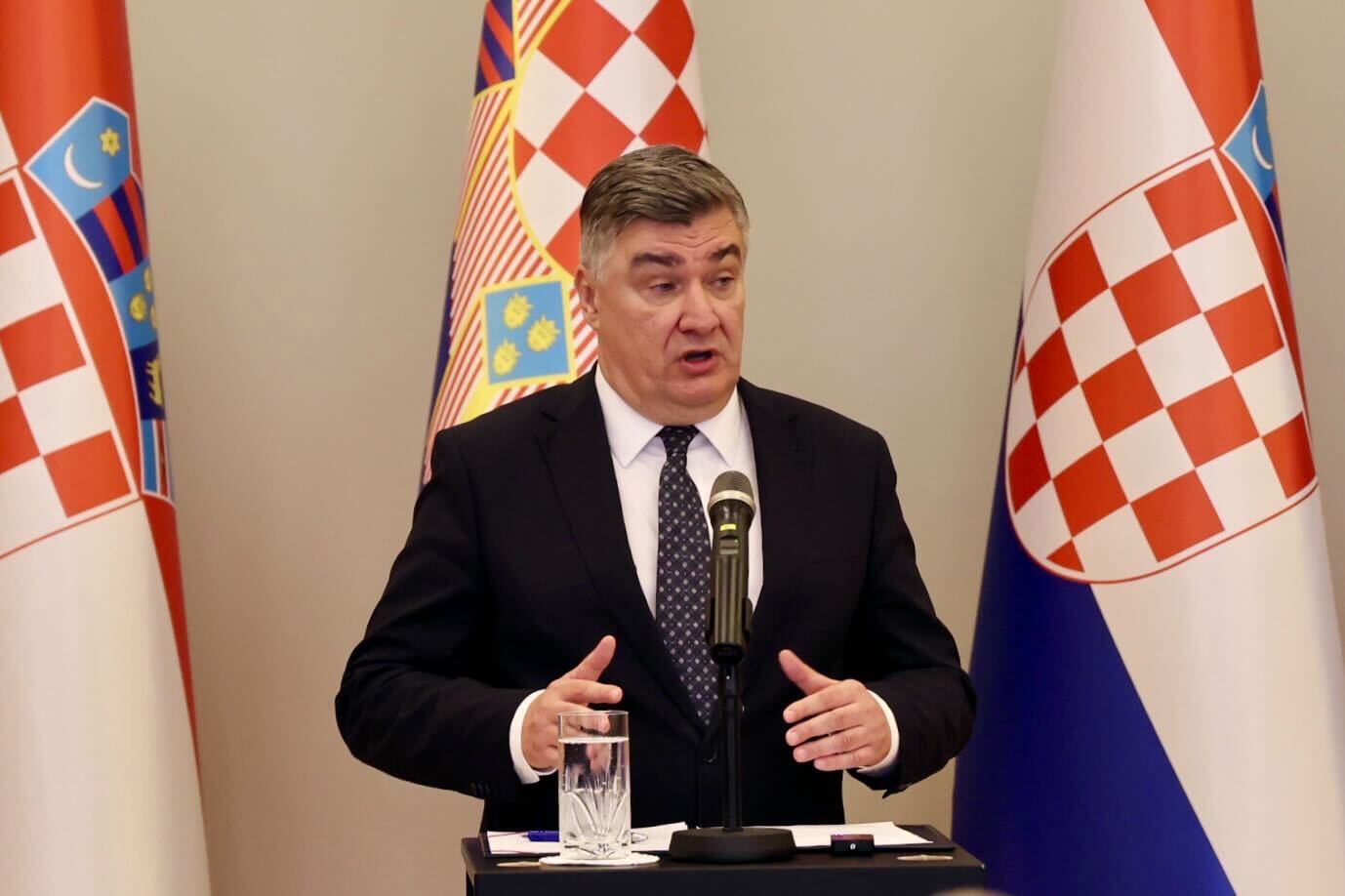 UŽIVO Milanović pozvao novinare na Pantovčak, odgovara Plenkoviću