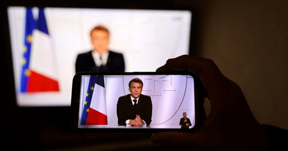 U Francuskoj u osnovnoj školi zabranjeni mobiteli. Macron: Zabranit ćemo i u srednjoj