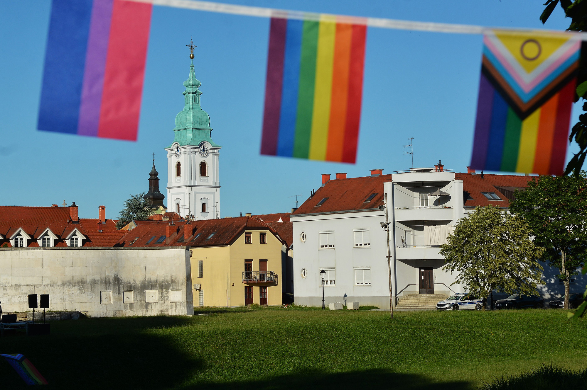 Blokirana LGBT izložba u Karlovcu, reagirala pravobraniteljica