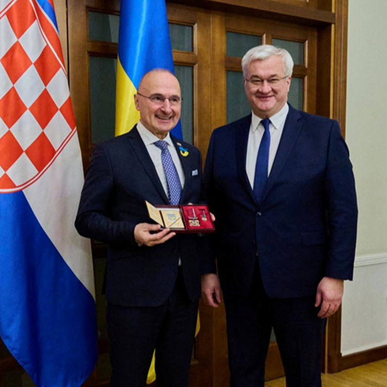 Ukrajina odlikovala Grlića Radmana