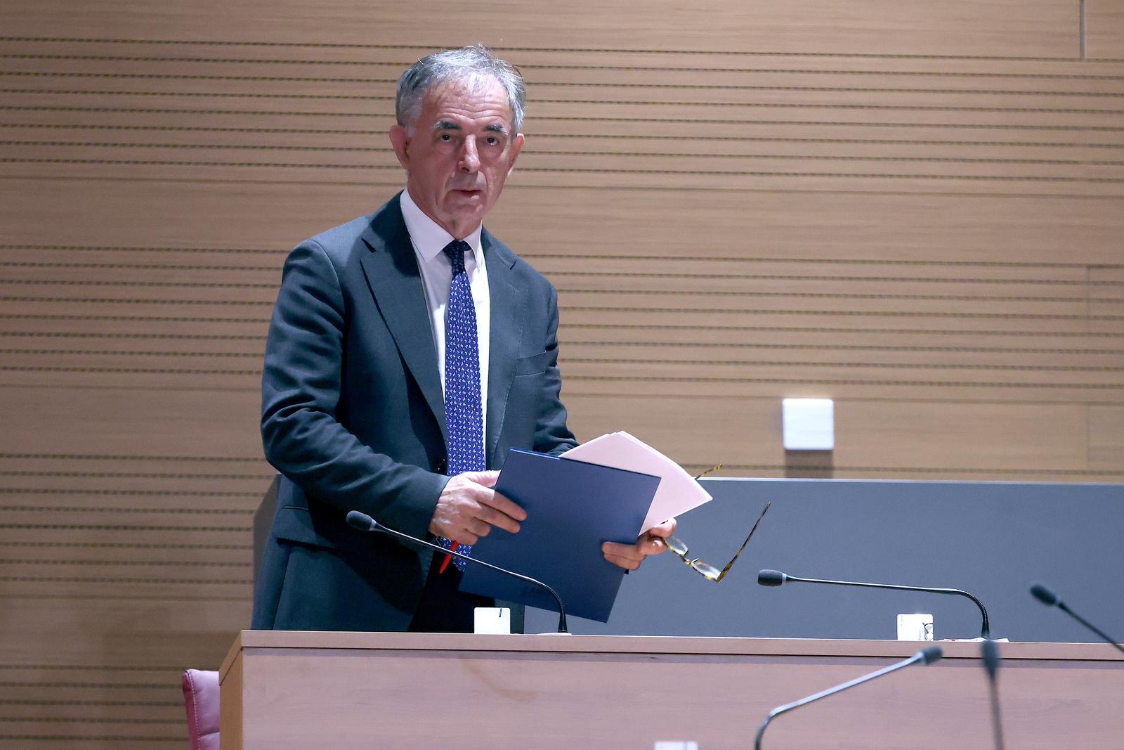 Žestoki sukob Bulja i Pupovca u Saboru: "Ja ne znam kojim je jezikom govorio"