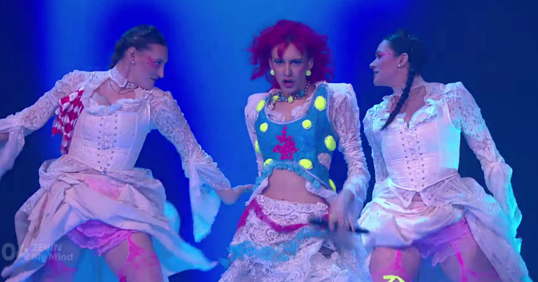 Nižu se reakcije nakon nastupa Zevin: "Scenski nastup bomba, ali horor za uši"