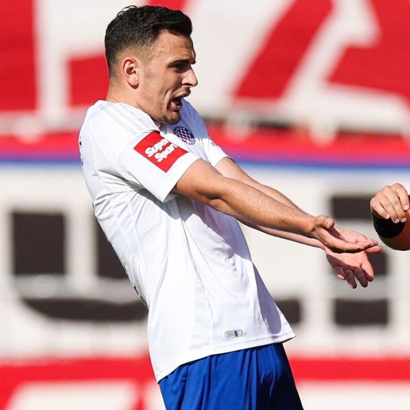 Uremović dobio izravan crveni karton nakon 15 minuta u debiju za novi klub