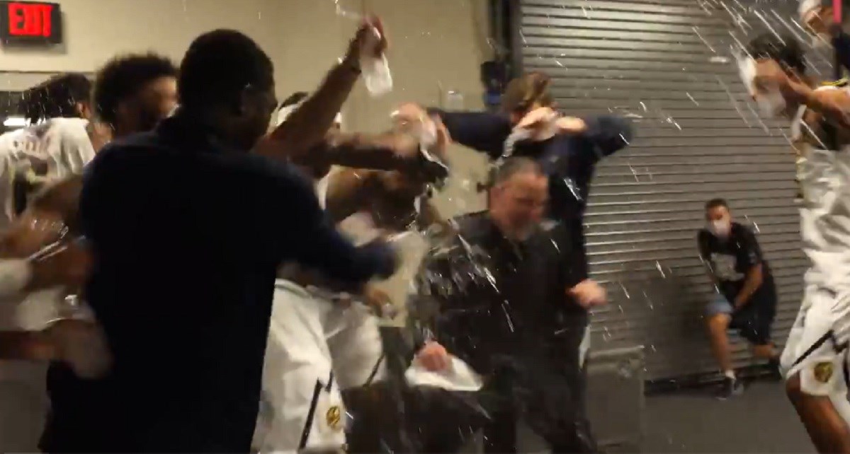 Trener Nuggetsa nosio je Jokića, a onda su ušli u svlačionicu i krenulo je ludilo