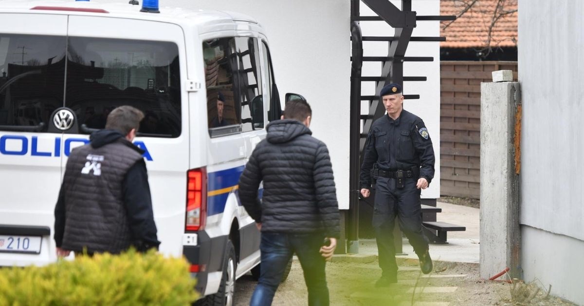 Upali u kuću u Ozlju, prijetili pištoljem i ukrali auto. Teško su ozlijedili muškarca