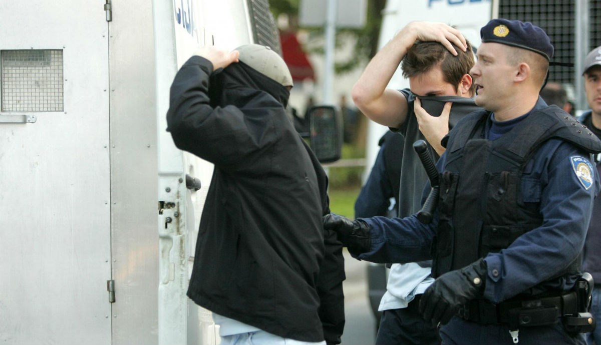 U Splitu i Trilju uhićena trojica dilera, prijavljena dvojica njihovih kupaca