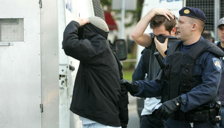 U Splitu i Trilju uhićena trojica dilera, prijavljena dvojica njihovih kupaca