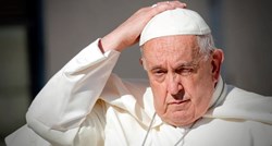 Papa poručio svećenicima da drže kraće propovijedi kako ljudi ne bi zaspali