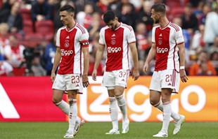 De Telegraaf: Ovo je kolaps politike Ajaxa, a Šutalo i Sosa bi se trebali sramiti