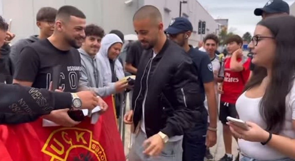 VIDEO Novi igrač Juventusa potpisao zastavu OVK-a. Srbi poludjeli