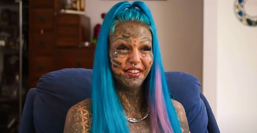 Cura čije je čitavo tijelo prekriveno tetovažama pokazala izgled bez njih