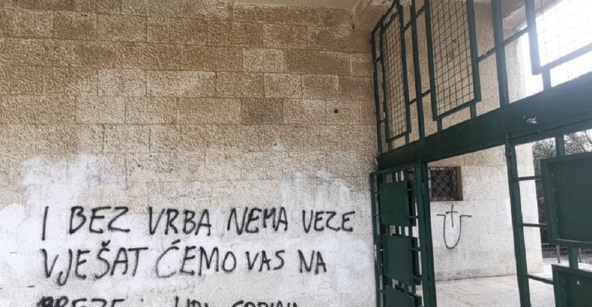 FOTO Na pročelju osnovne škole u Splitu osvanuli ustaški grafiti