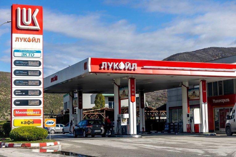 Lukoil pred prodajom bugarske rafinerije, Sofiji poručuje: Ne dirajte prava