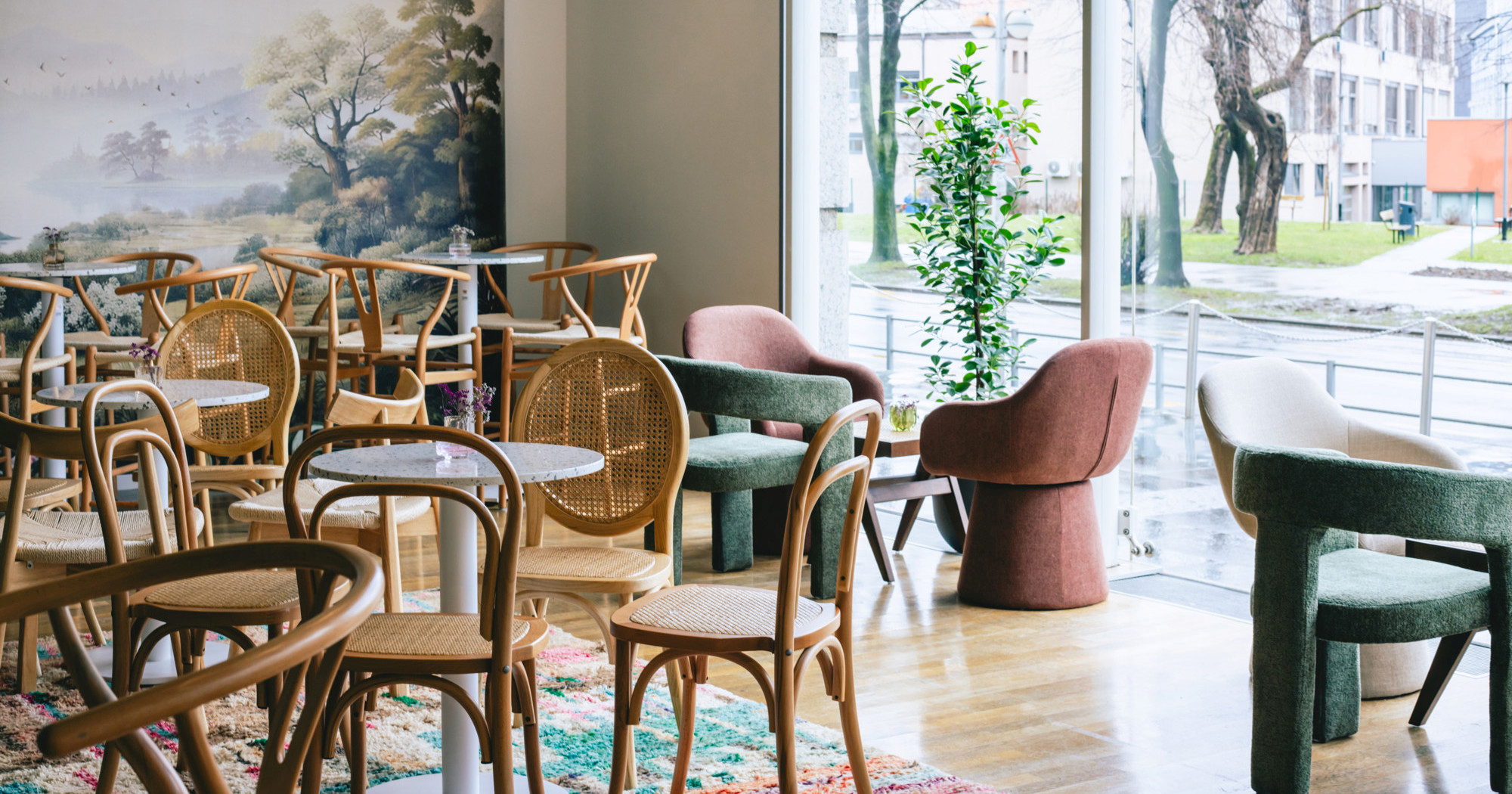 FOTO Na Savskoj cesti u Zagrebu otvorio se novi fora bar. Posjetili smo ga