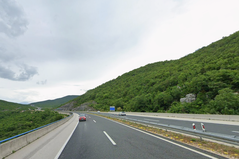Netko vozi u suprotnom smjeru po autocesti A1