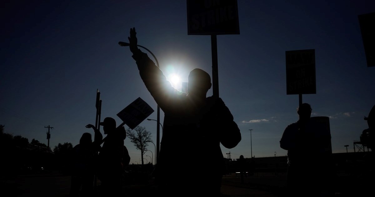 Ovo se događa prvi put u 100 godina: Ford je pred slomom, izbio štrajk